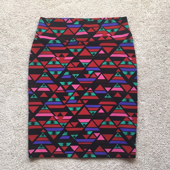 LuLaRoe Dresses & Skirts - Lularoe Cassie skirt sz lg
